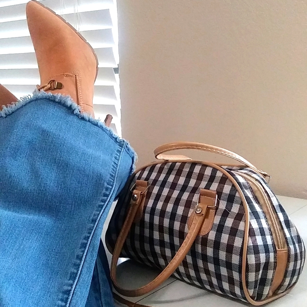 Mini Rubber Handbag Square Decor - Picture 6 of 8